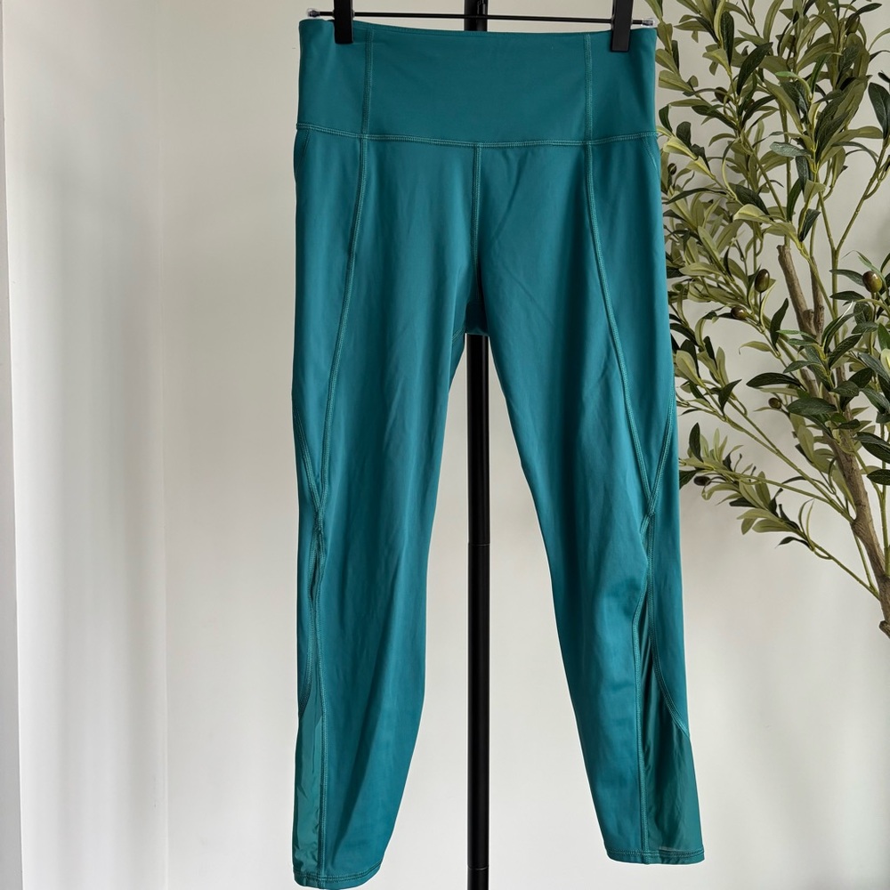 • [Athleta] 7/8 Legging •